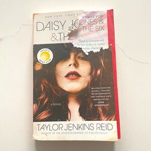 Daisy Jones & The Six by Taylor Jenkins Reid | Reese’s Book Club | Paperback